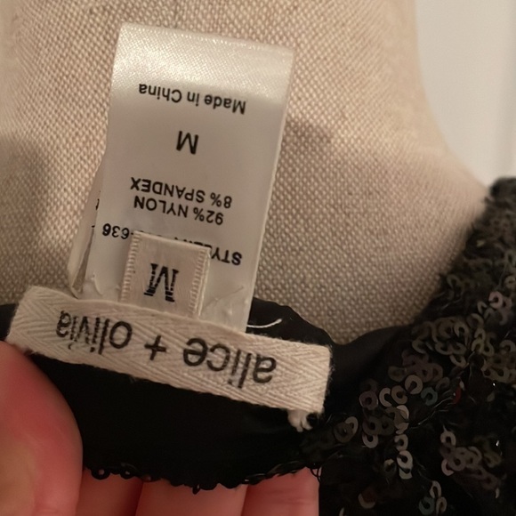 Alice + Olivia
Sequin dress - Picture 8 of 15